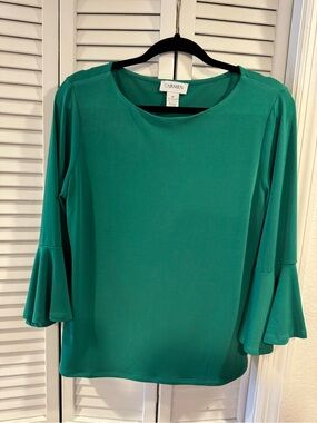 Carmen Green Bell-Sleeve Long Sleeve Top